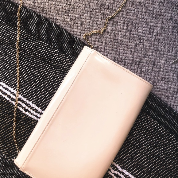 ✨Blush Clutch✨ - Picture 2 of 6
